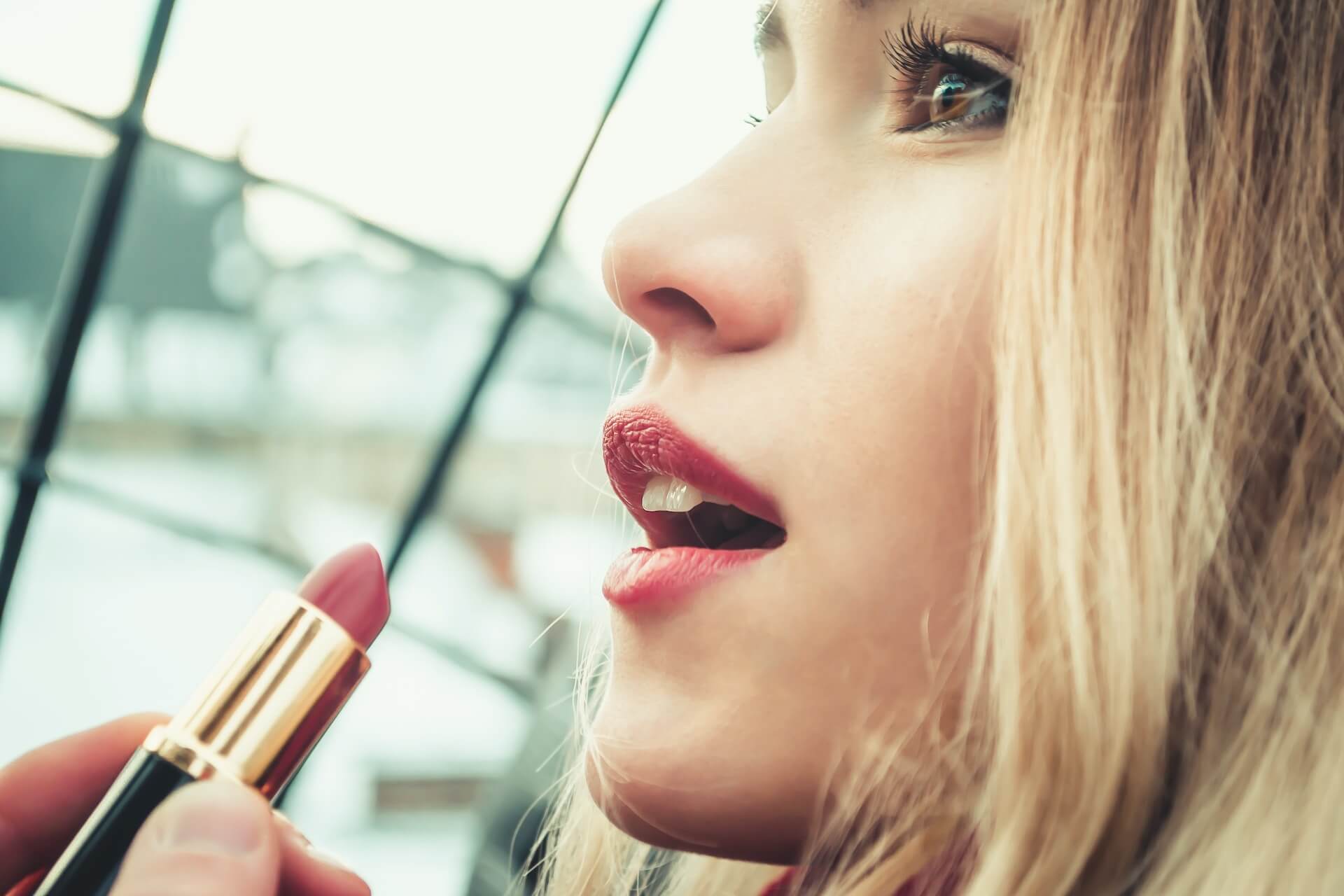 Cost of Living Down Under: Is the Lipstick Effect in Full Force?