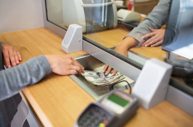 Challenger Banks – 規制の厳しい業界で「挑戦する銀行」