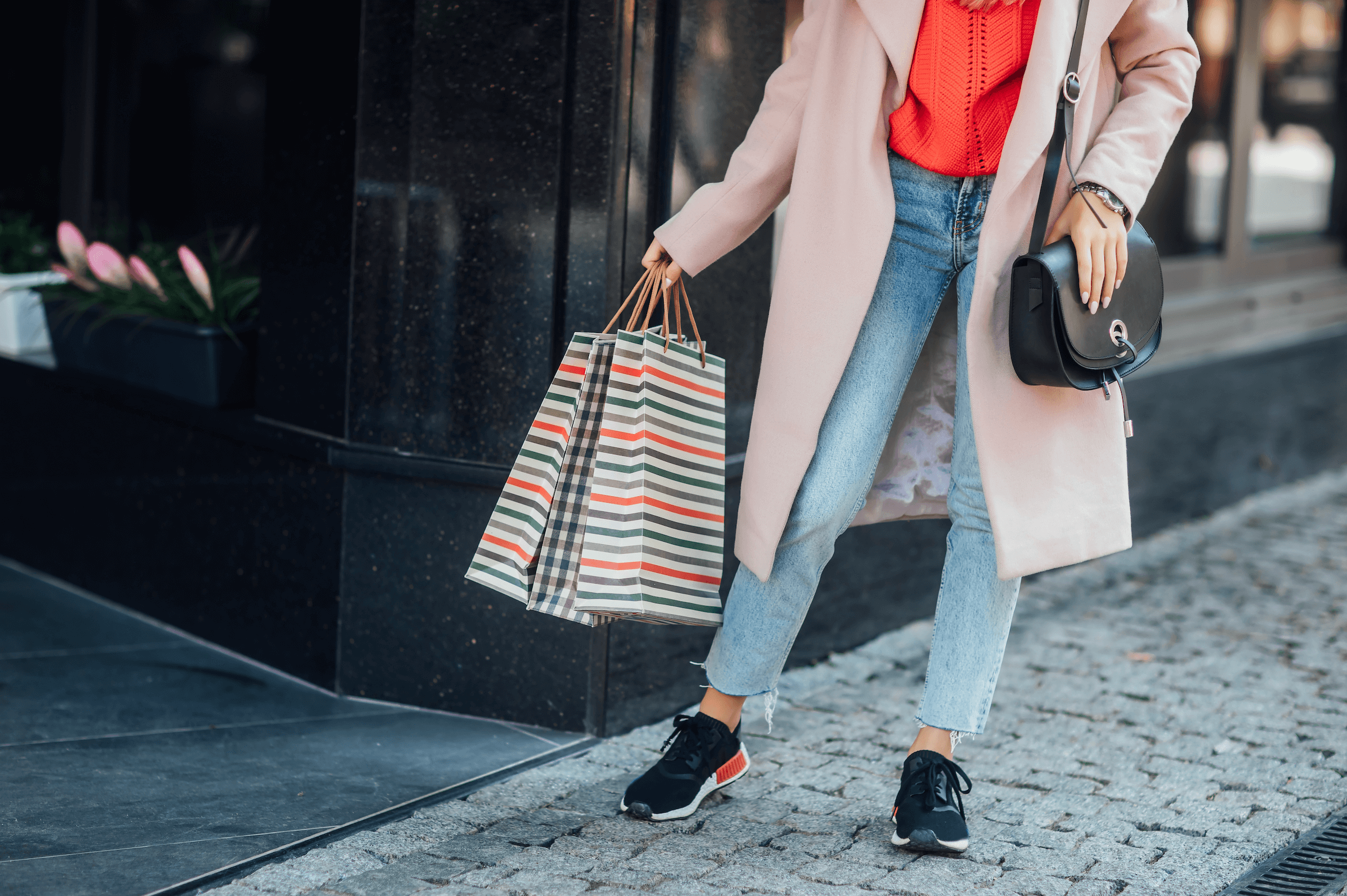 Les visites vers les sites d’E-commerce & Shopping durant le Black Friday et le Cyber Monday ont connu une hausse d’environ 20% en France depuis deux ans.